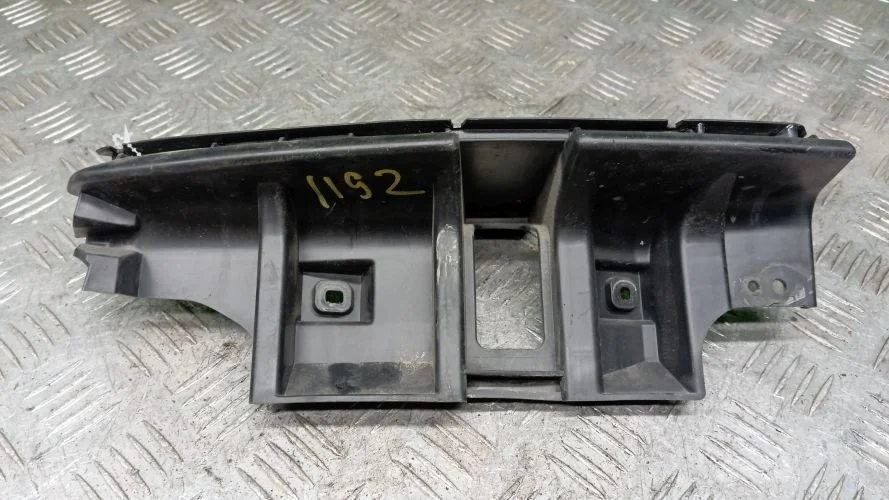 крепление бампера Volvo B5244S4 MK38 Volvo C30 B5244S4 MK38 30657218,31323158