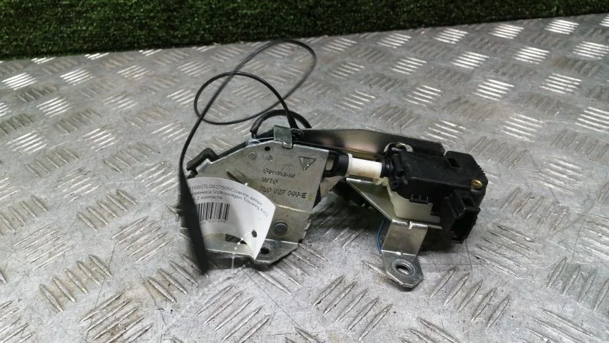 замок двери багажника Volkswagen BKJ,AXQ 7LA Volkswagen Touareg BKJ,AXQ 7LA 7L0827506C,7L0827506E,7L6827505D