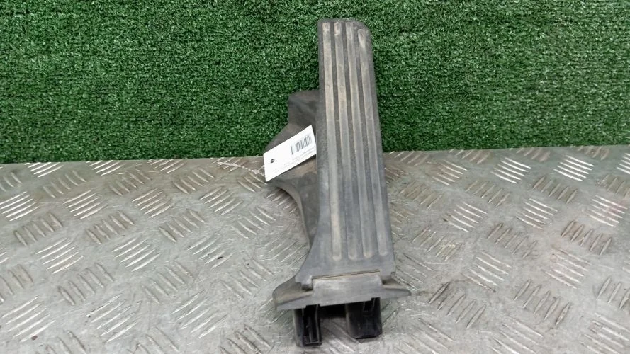 педаль газа Volkswagen CBAB,CFF,CFFB 5N1,NF Volkswagen Tiguan CBAB,CFF,CFFB 5N1,NF 1K1723503R,65101070,65101011,1K1723503BA,1K1723503AT