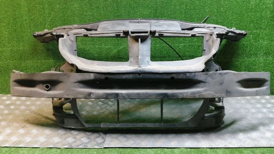 рамка радиатора Bmw N46N,N54B30A E90,E93 Bmw 3-Series N46N,N54B30A E90,E93 51647058594,1858150016