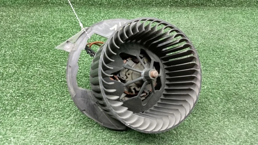 мотор печки Volkswagen CBFA,CFGC 358,5N1 Volkswagen Passat Cc,Tiguan CBFA,CFGC 358,5N1 1K1820015Q,3C1820015T