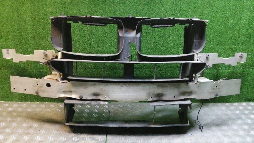 рамка радиатора Bmw N57D30A F16,F15 Bmw X6,X5 N57D30A F16,F15 51747343798,51647326554