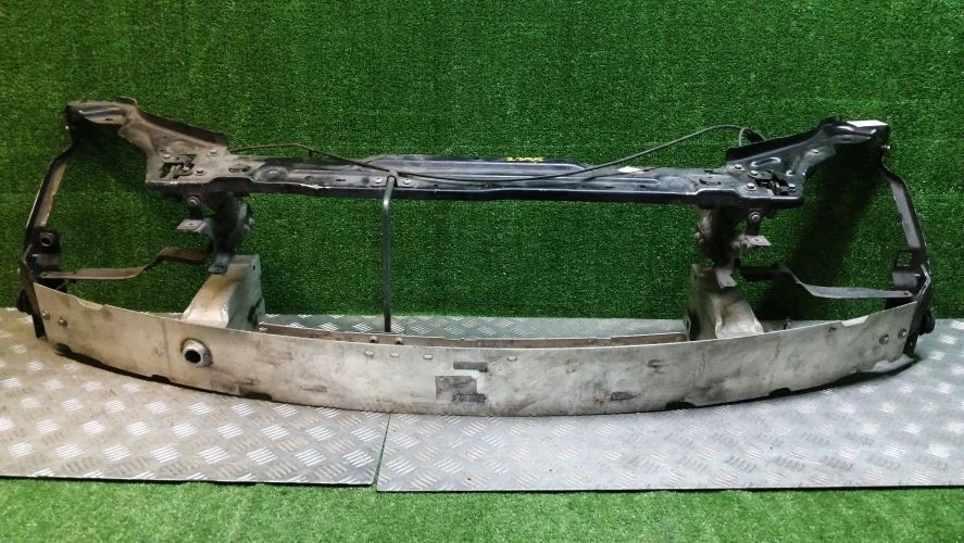 рамка радиатора Mercedes-Benz 271860 W204 Mercedes-Benz C-Class 271860 W204 A2046200072,A2046200191,A2046200991,A2046200291,A2046201091,A2046205234,A2046200272