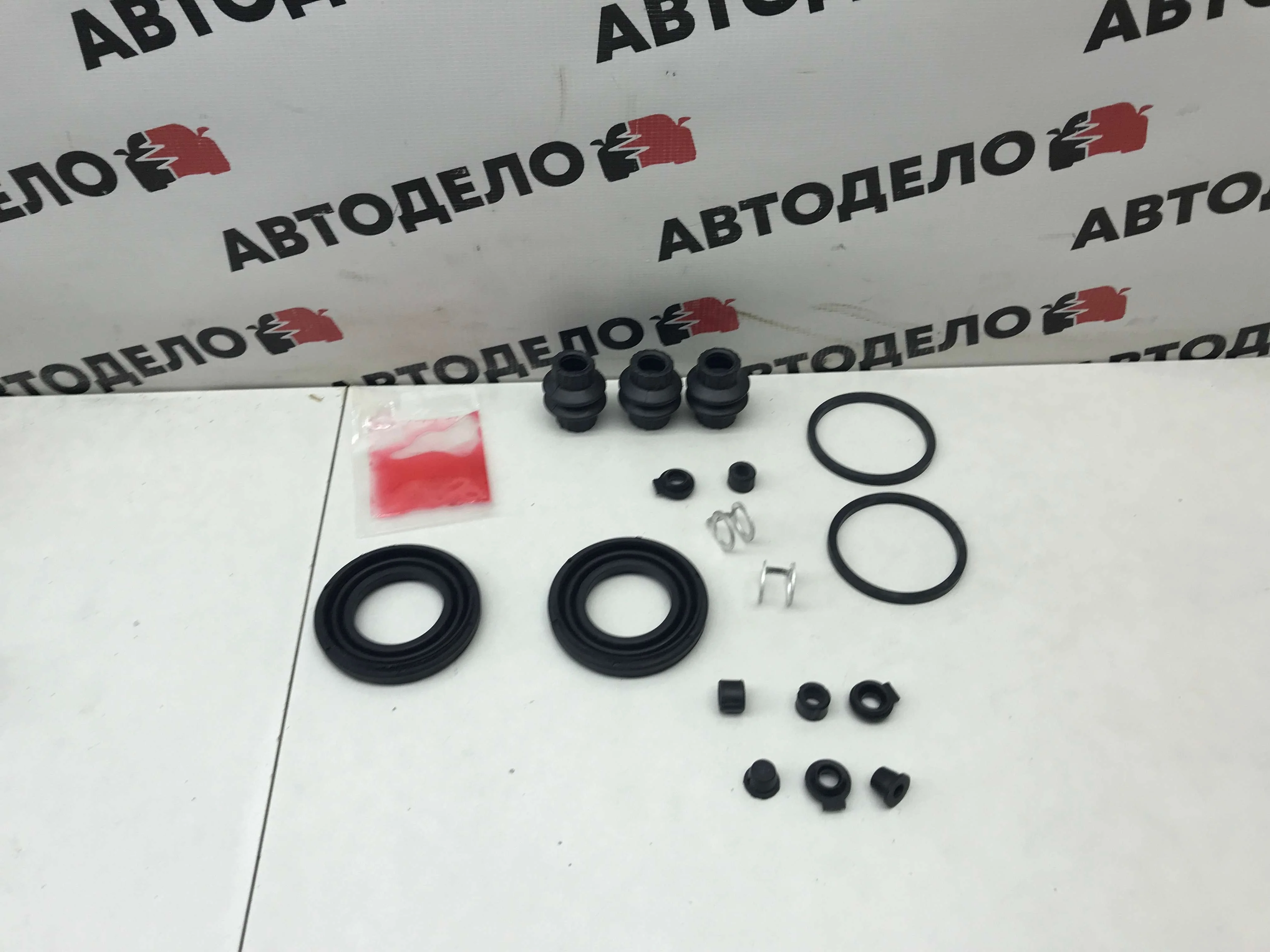 Ремкомплект суппорта Sat  Toyota Highllander