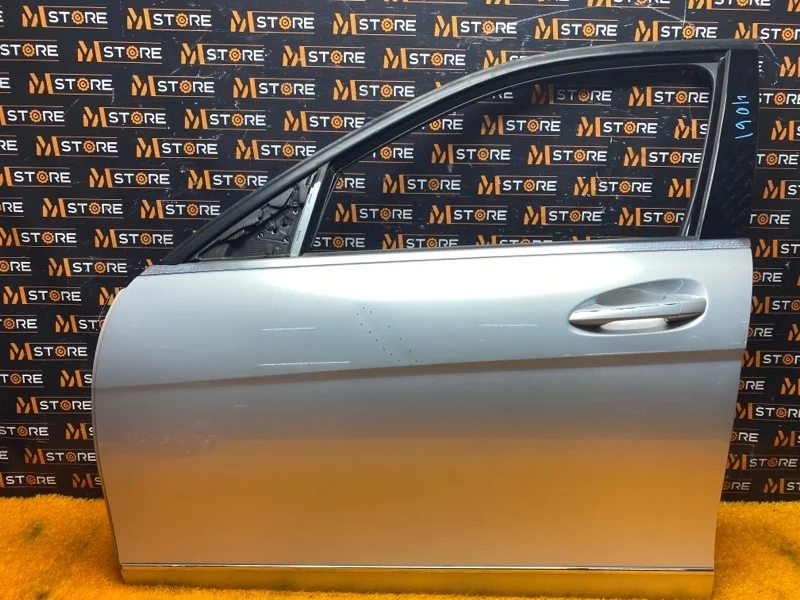 Дверь Mercedes-Benz -Class 2007 W204