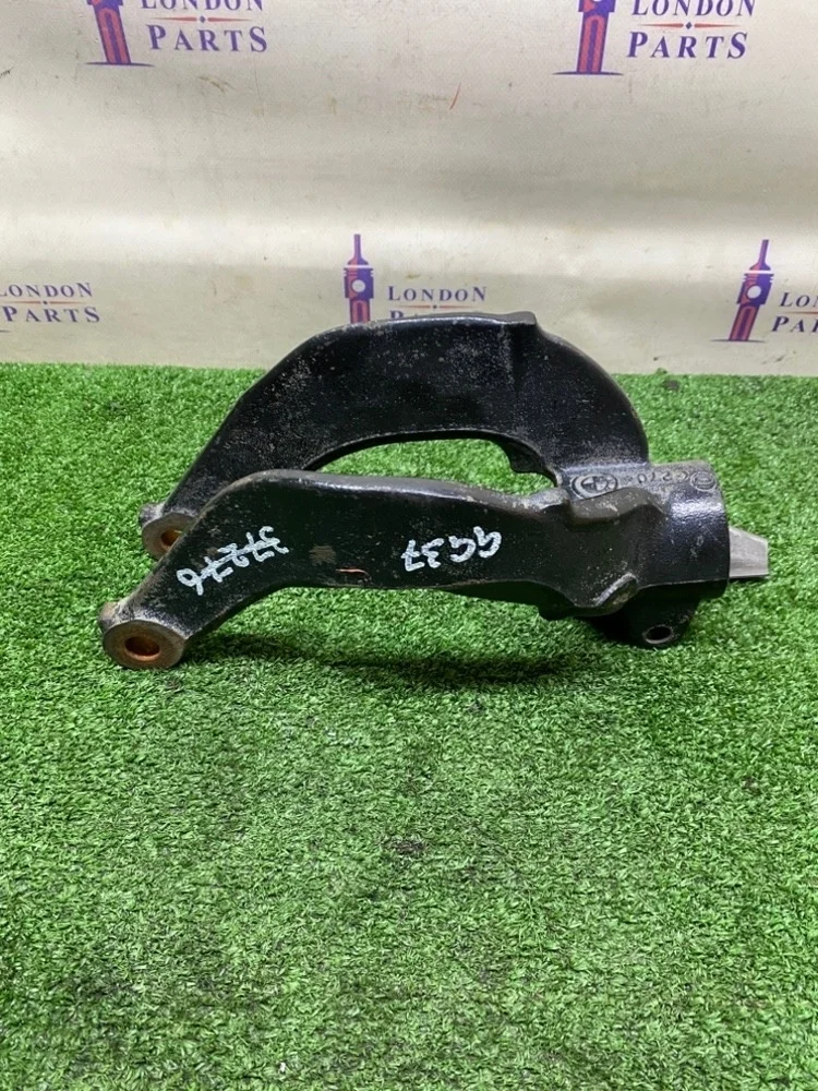 Кронштейн крепления амортизатора BMW X5 E70