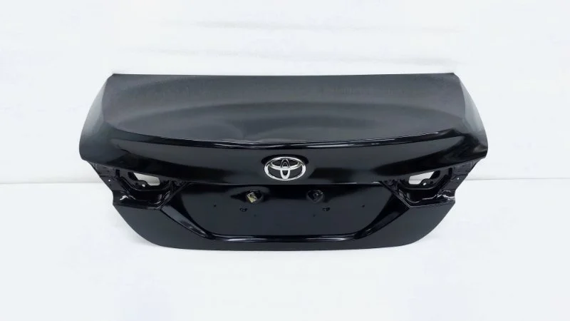 Крышка багажника Toyota Camry 2021 70