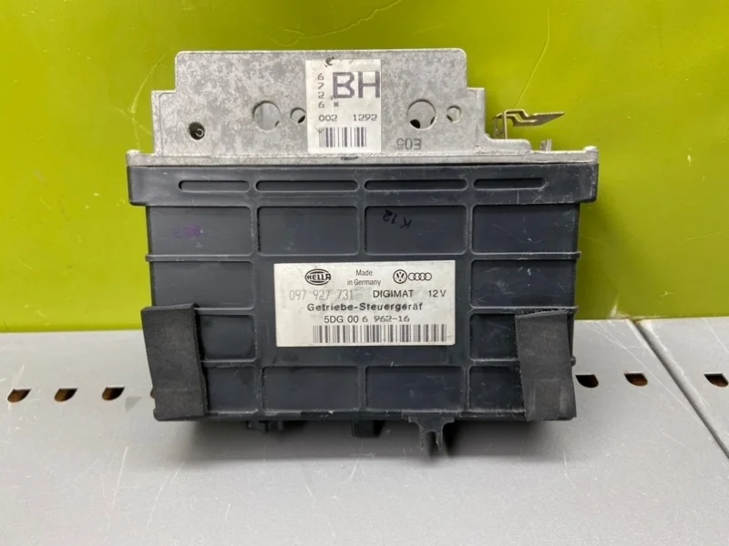 Блок акпп Audi 100 1993 С4