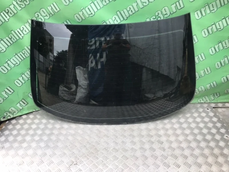 Стекло заднее Mercedes-Benz -Class 2000 W203
