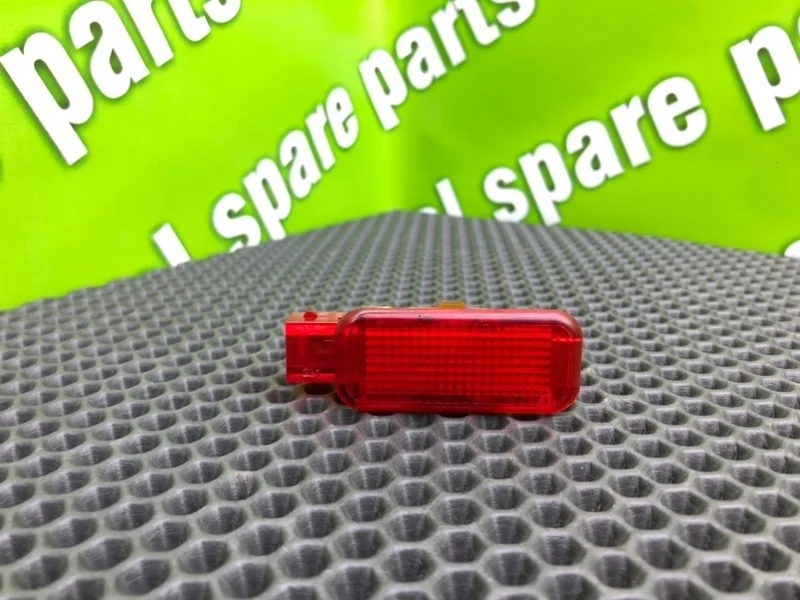 Плафон Audi A4 2003 B6 8E5