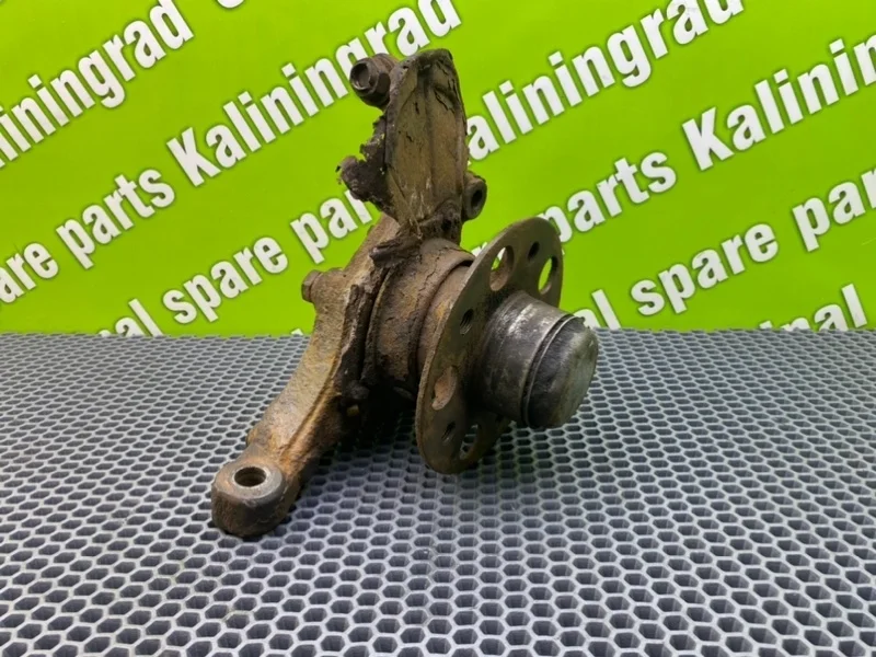 Поворотный кулак Mercedes-Benz -Class 2002 W203