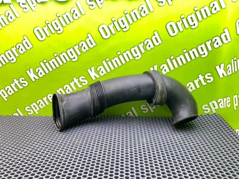 Патрубок впуска Volkswagen Touareg 2005 7LA