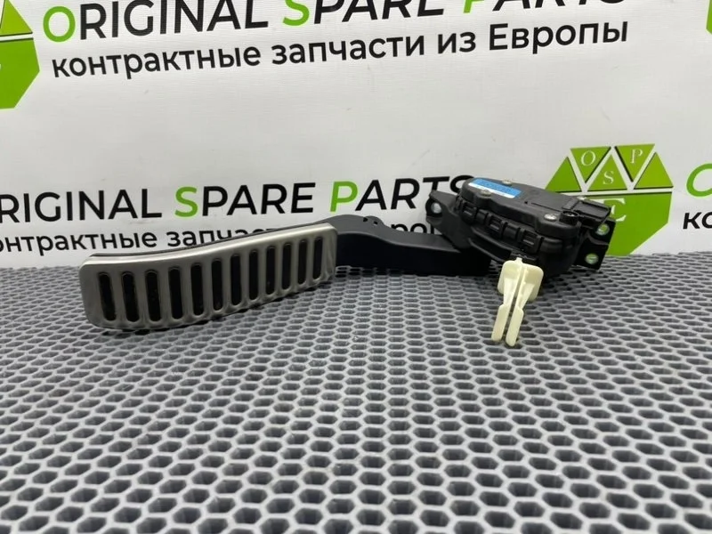 Педаль газа Volkswagen Touareg 2005 7LA