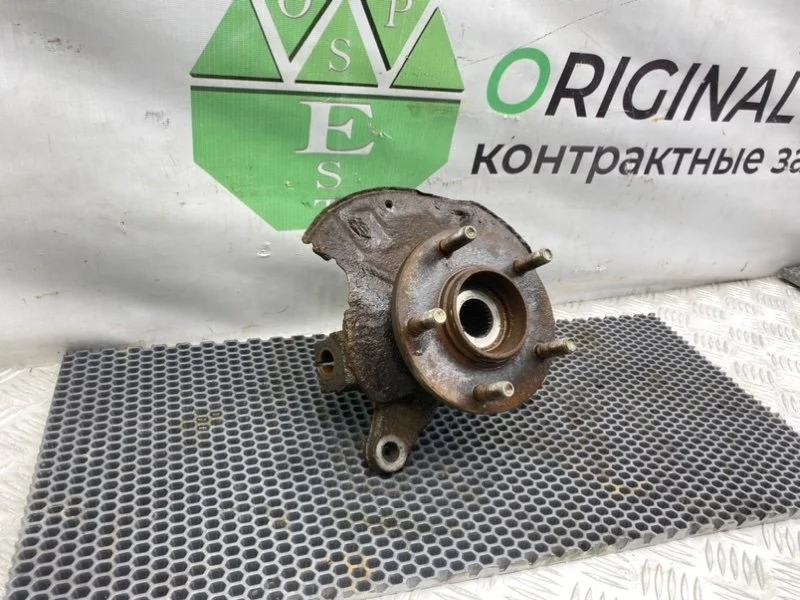 Поворотный кулак Mazda MPV 2001 LW5W