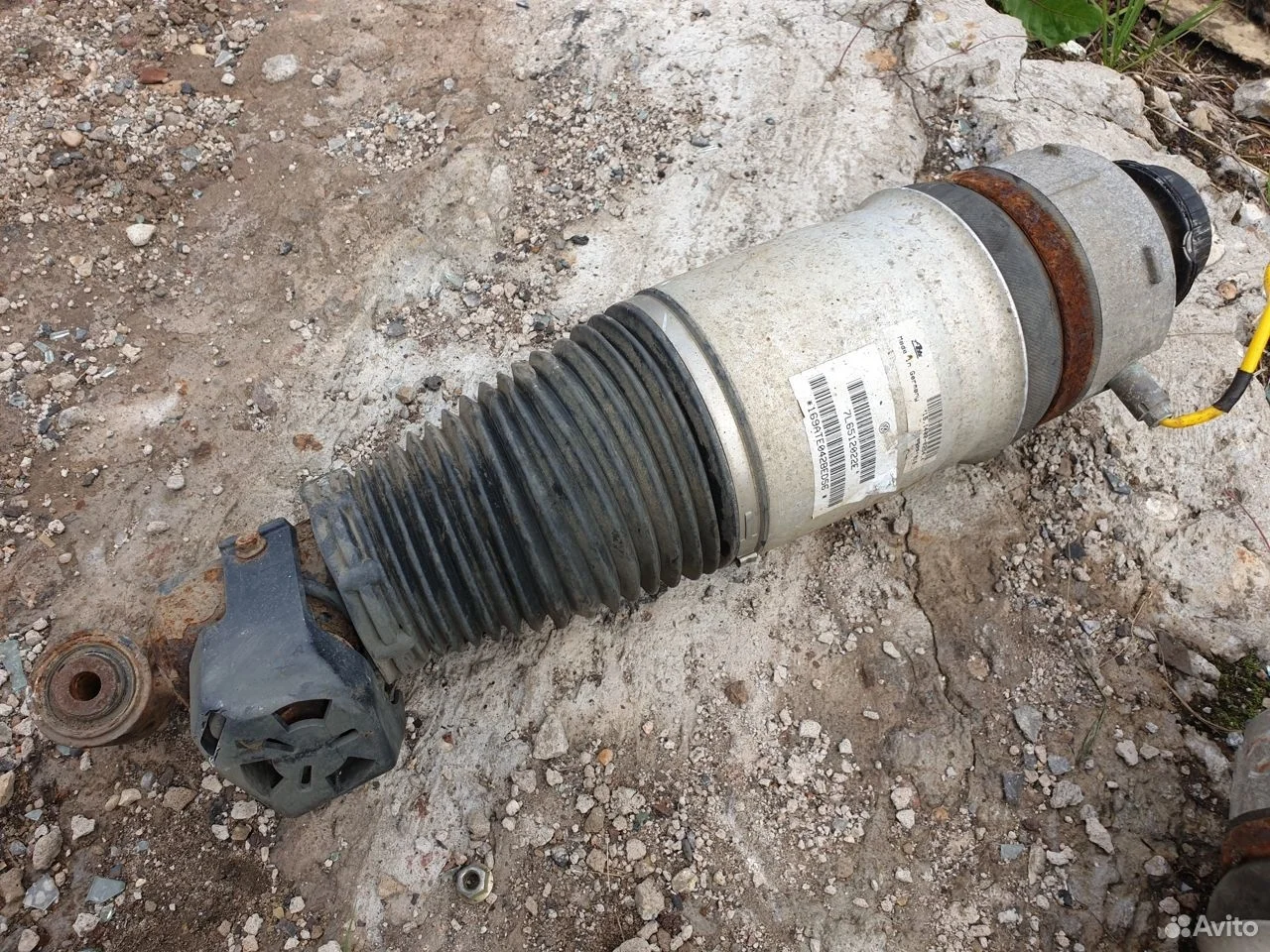 Пневмостойка задняя правая vw touareg cayenne q7