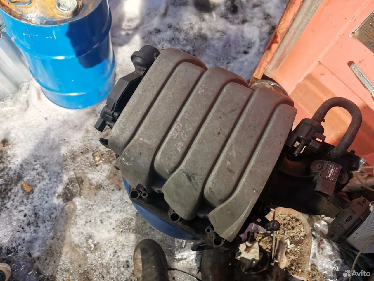 Впускной коллектор bdw 2.4 v6 audi a6 c6 06e133151
