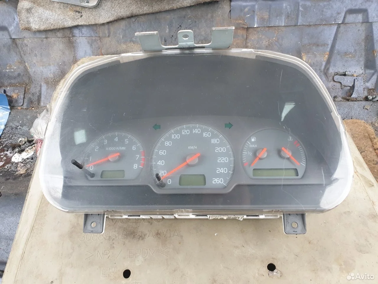 Панель приборов volvo s40 вольво с40 30889710