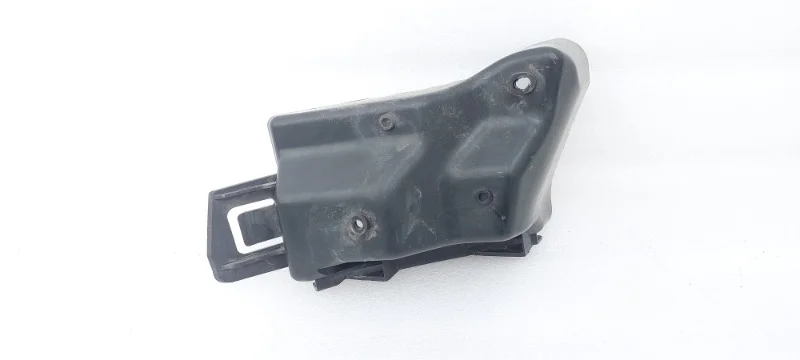Кронштейн бампера Ford Focus 2013 CB8