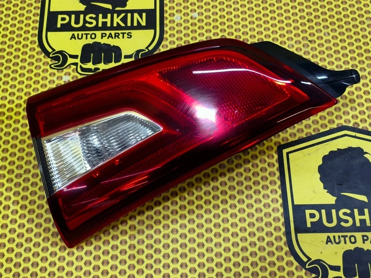 Фонарь в крышку багажника Nissan Qashqai 2018 J11
