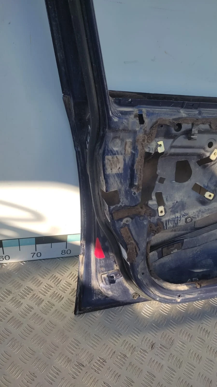 [Б/У] Дверь передняя левая BMW 5-серия E39 1995-2003 - отошёл по низу в углу герметик [ХОРОШЕЕ] [Код: 00295889 ]