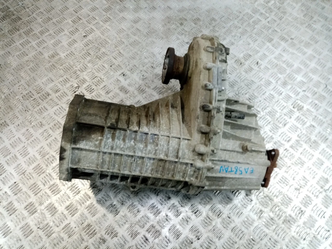 [Б/У] Коробка раздаточная VW Touareg [Код: 00581731 ]