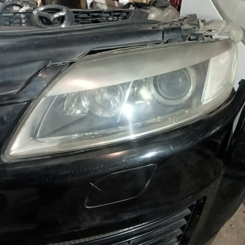 Фара ксеноновая Audi Q7 2008 4LB
