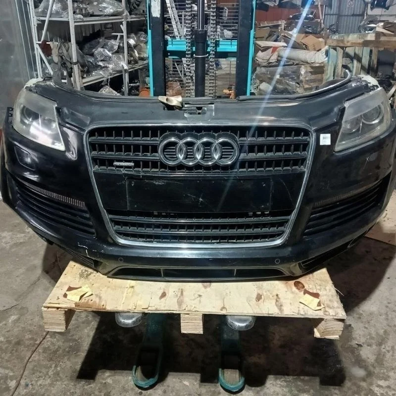 Бампер Audi Q7 2008 4LB