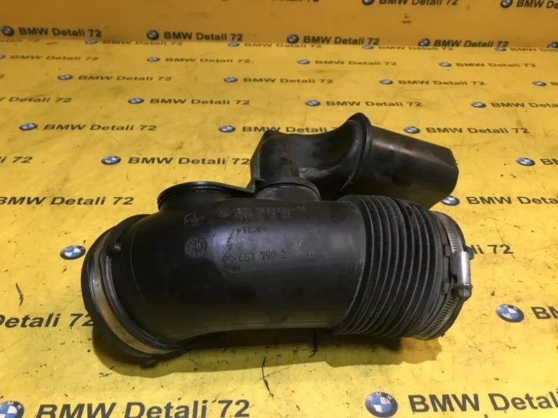 Патрубок воздушного фильтра Bmw 3 2007 13717536004 E90 N52B25