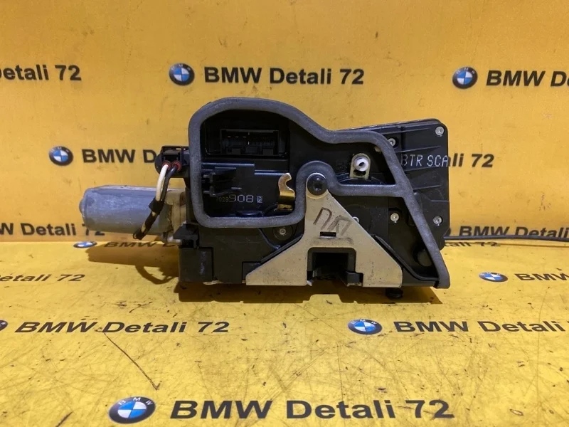 Замок боковой двери Bmw 7 2005 51217202146 E65 N62B48, передний правый