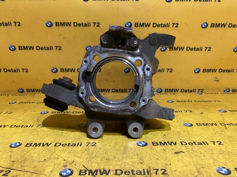 Кулак поворотный Bmw X5 2004 33321095240 E53 M54B30, задний правый