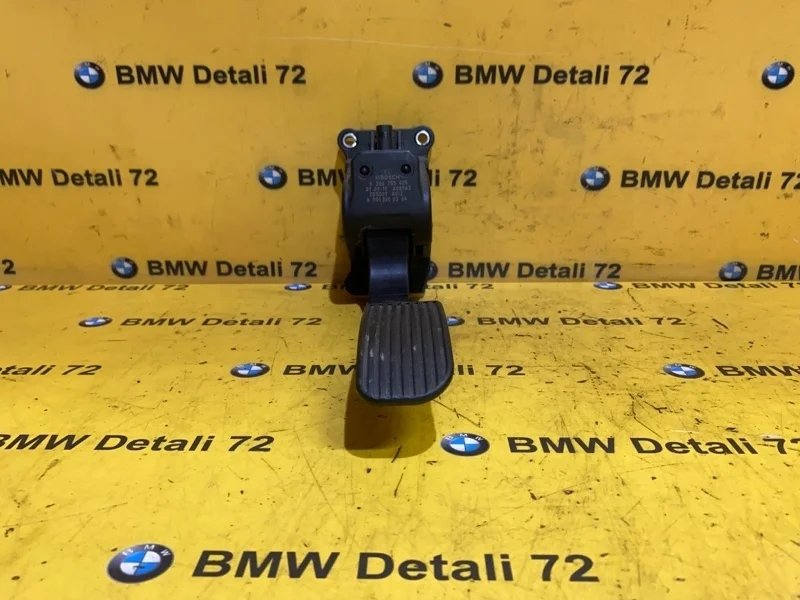 Педаль газа Mercedes Viano 2007 A9063000304 W639 272.978 30 759763