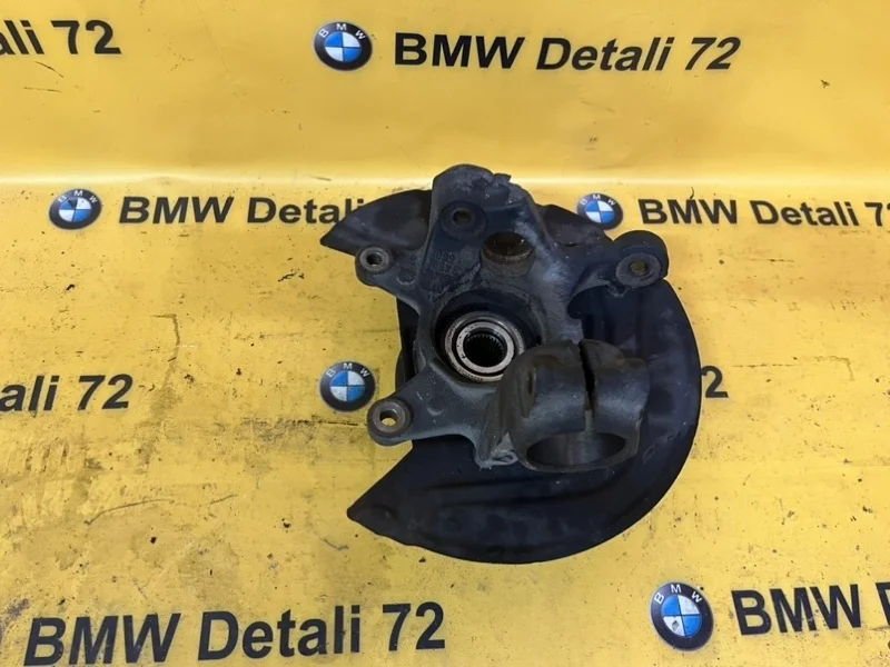 Кулак поворотный Bmw X3 2007 31213450558 E83 N52B25AF