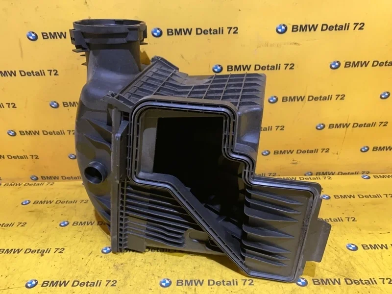 Корпус воздушного фильтра Bmw 7 2004 13717531800 E65 N62B44A