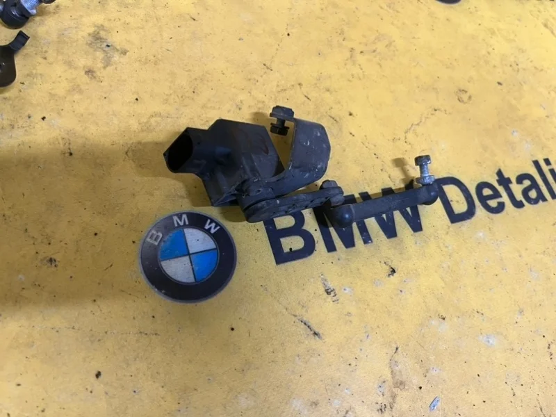Датчик высоты дорожного просвета Bmw X3 2004 37146784697 E83 M54B30, задний правый