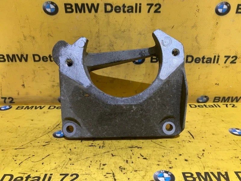Кронштейн двигателя Bmw 5 2004 22116761117 E60 M54B30, левый