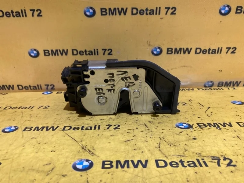 Замок боковой двери Bmw 5 2004 51217202143 E60 M54B25, передний левый