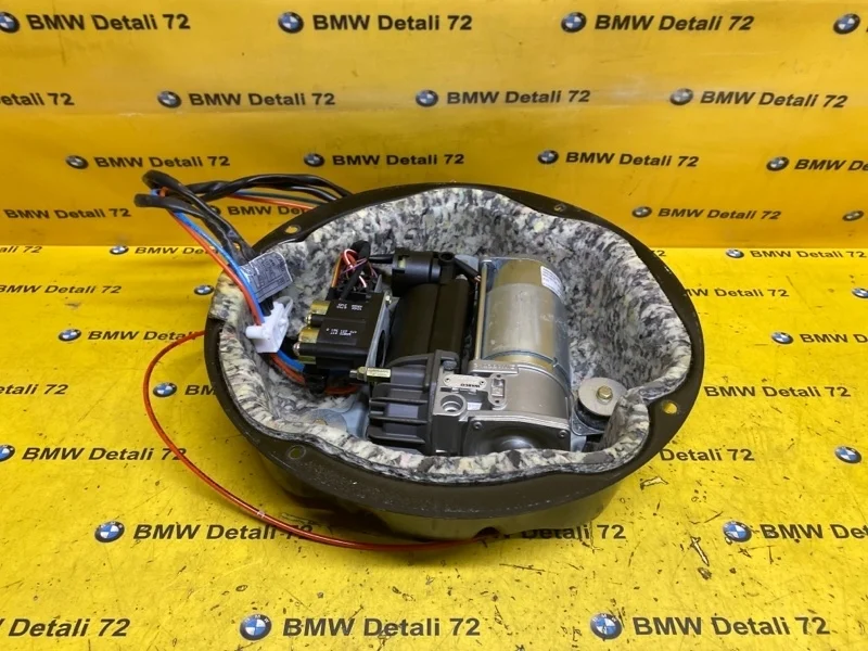 Компрессор подвески Bmw X5 2005 37221092349 E53 M54B30, задний