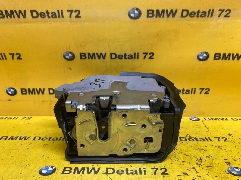 Замок боковой двери Bmw X5 2004 51228402602 E53 M54B30, задний правый