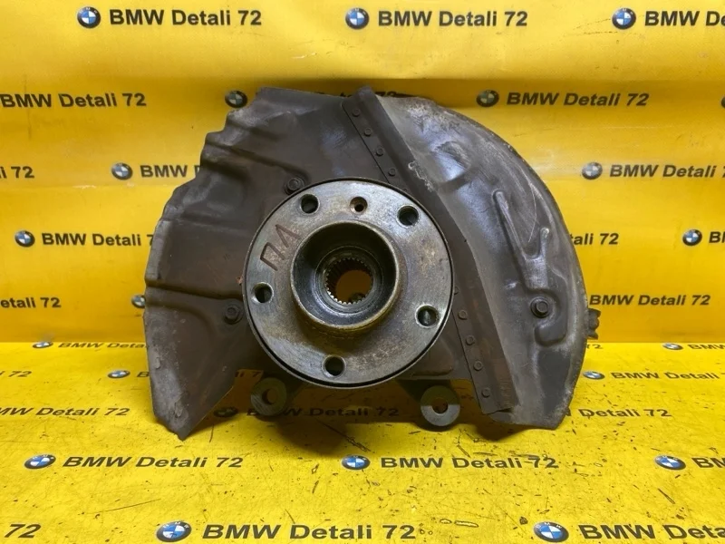 Кулак поворотный Bmw X5 2005 31216761575 E53 M54B30, передний левый