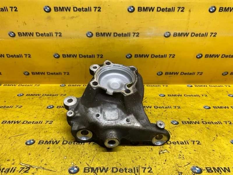 Кулак поворотный Bmw 7 2007 31216753462 E65 N62B48, передний правый