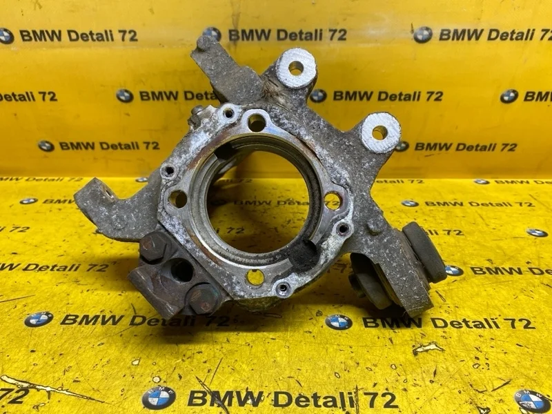 Кулак поворотный Bmw X5 2006 33321095239 E53 M54B30, задний левый
