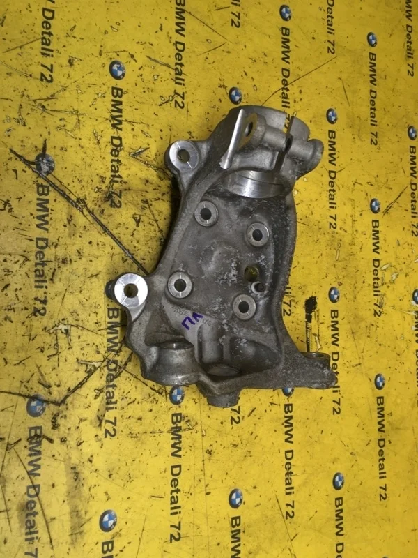 Кулак поворотный Bmw 7 2006 31216753461 E65 N62B48, передний левый