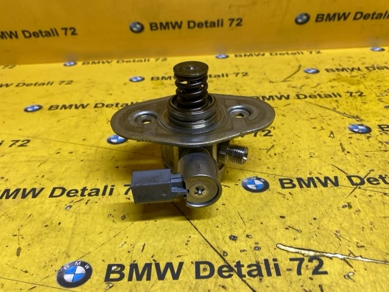 Насос топливный высокого давления ТНВД Bmw 3 2013 13517584461 F30 N20B20A