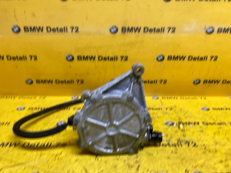 Вакуумный насос Bmw 3 2013 11667585189 F30 N20B20A