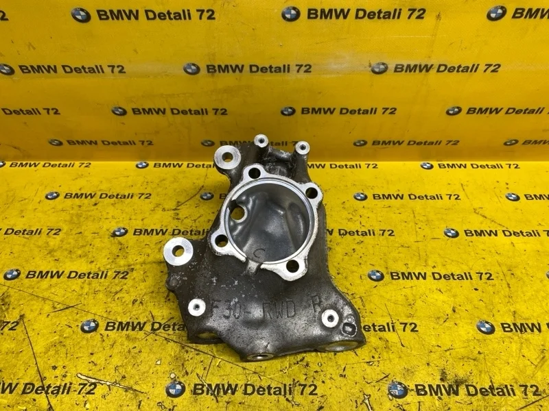 Кулак поворотный Bmw 3 2013 31216792288 F30 N20B20A, передний правый