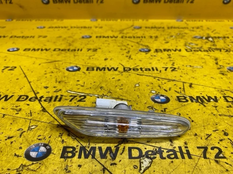 Повторитель поворота в крыло Bmw 3 2008 63137253326 E90 N46B20, правый