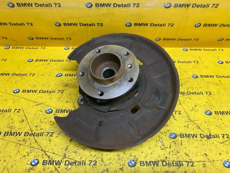 Кулак поворотный Bmw 3 2011 33326783654 E91 N43B20A, задний правый