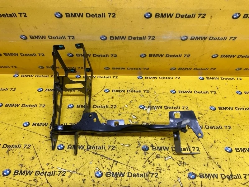 Кронштейн крепления фары Bmw 3 2012 51647245792 F30 N20B20B, правый