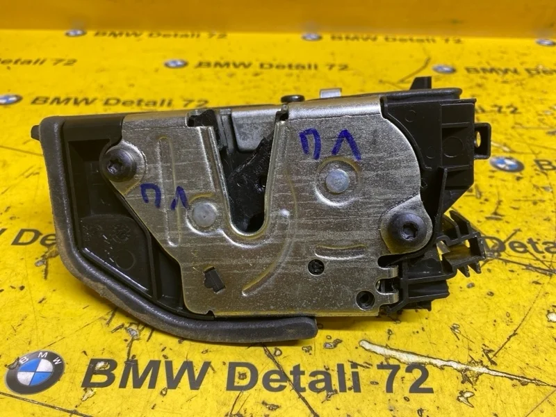 Замок боковой двери Bmw 5 2006 51217202145 E60 N52B25AF, передний левый