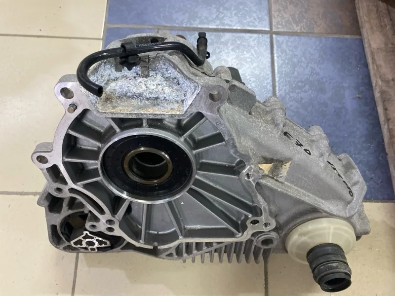 Раздаточная коробка Bmw X5 2008 27107599886 E70 N52B30